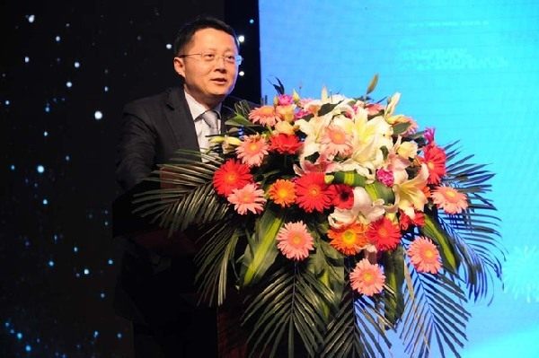 渤海商品交易所董事长阎东升在发布会上致辞