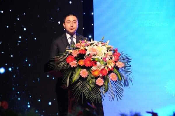 渤海商品交易所副总经理郑宇主持发布会