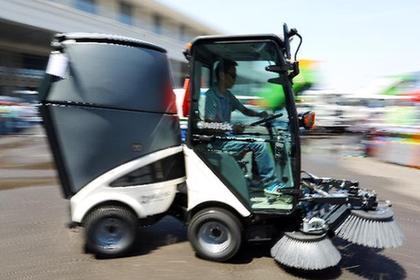 新式环卫设备亮相天津