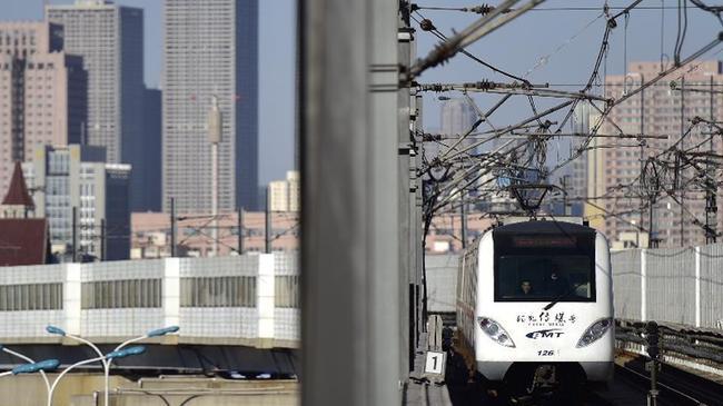 天津港爆炸中停运的津滨轻轨部分路段恢复运营