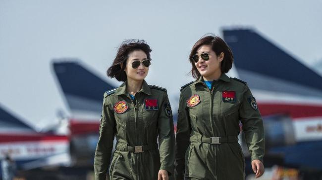 青春无悔，梦在空天——追记中国首位歼－１０女飞行员余旭烈士
