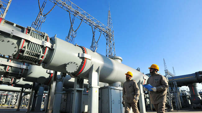 天津电力开展设备巡检保地方“两会”供电安全