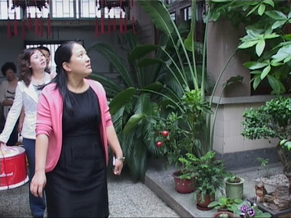 新立街重阳节走访慰问百岁老人