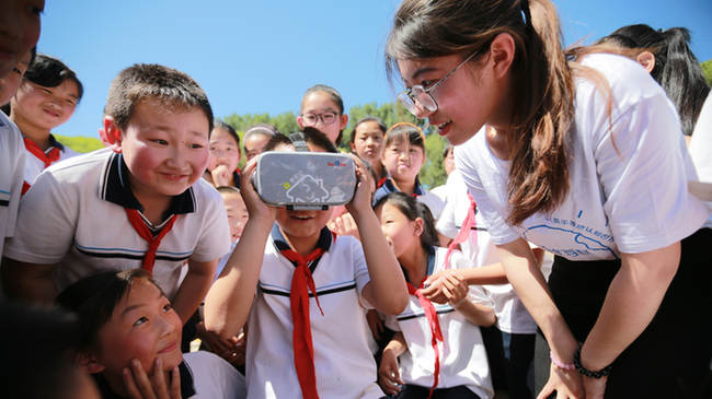 津冀两地建筑专业大学生展示创新设计作品