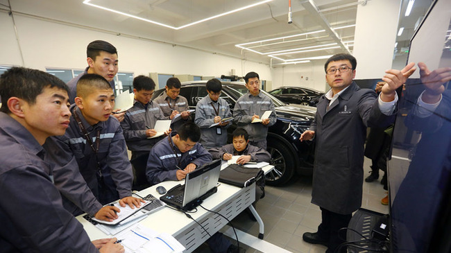 校企联手培训汽车技术人才