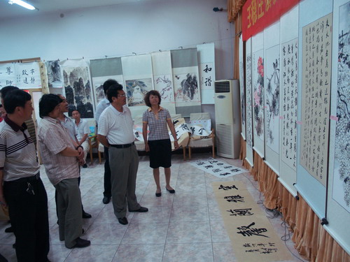 王稳庄镇举办庆祝建党90周年书画展