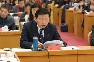 上海市文明办志愿服务工作处副处长俞伟发言