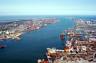 中国银行“港口快速通”助力天津实现智港城市转型