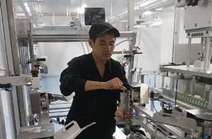 董跃斌：学习创新，持续胜任，与团队共成长的滴丸包装线守护者