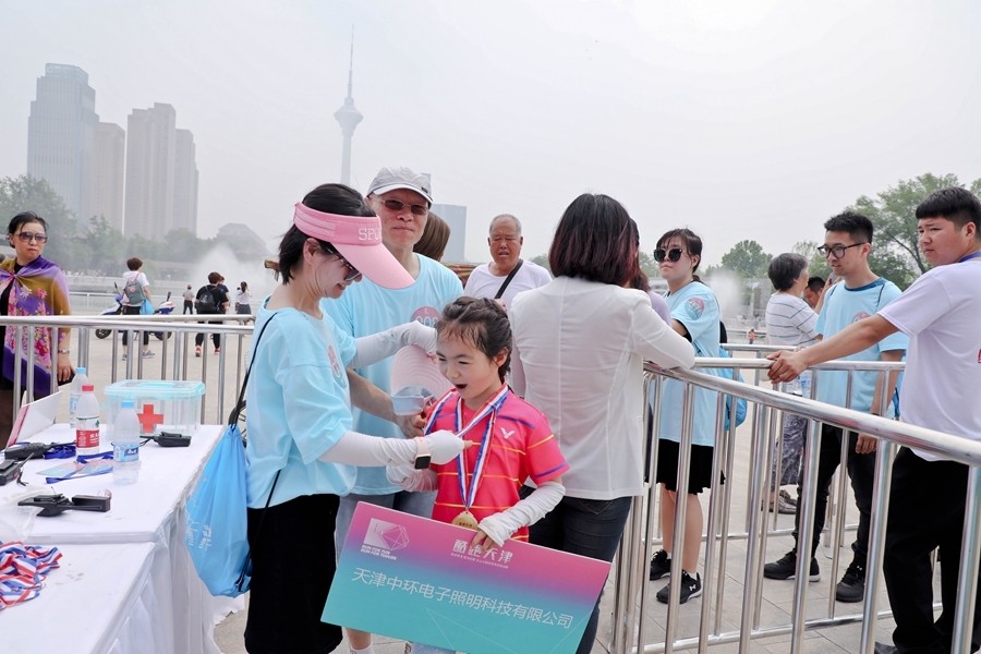 酷跑天津 水上公园全民竞走挑战赛现场