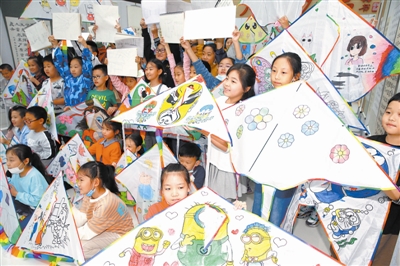 津城少年儿童积极参加庆国庆主题活动