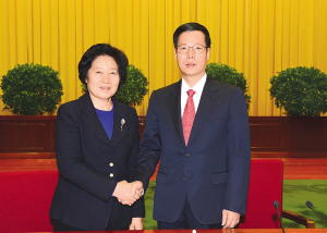 天津召开领导干部会议宣布中央决定