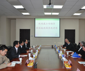 威士伯集团领导一行到地毯产业园参观考察