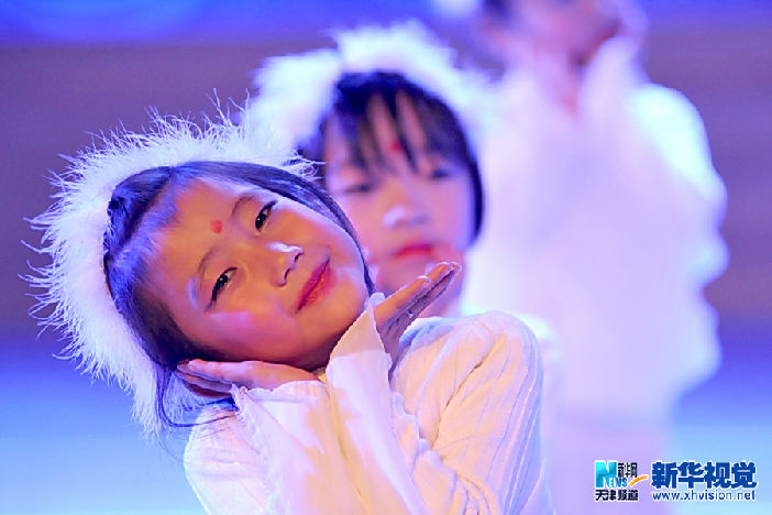 天津:举办关爱残疾儿童成果汇报演出暨建华基