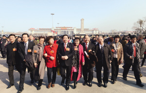天津委员满怀豪情步入人民大会堂出席盛会