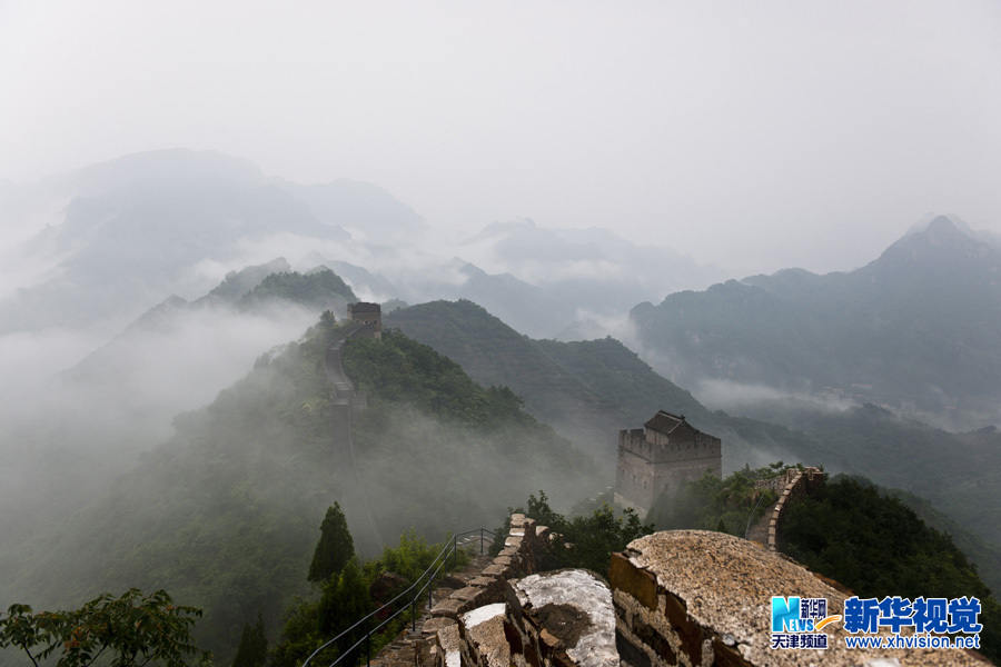 黄崖关雨景赛仙境