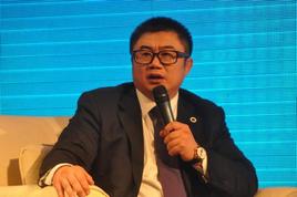 天然橡胶现货交易中心市场总监任重回答记者提问