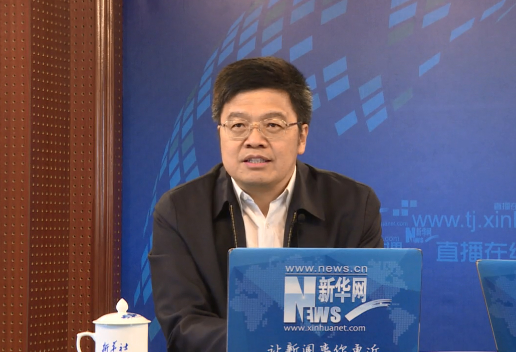 突出理论教育和党性教育这一主业主课主责